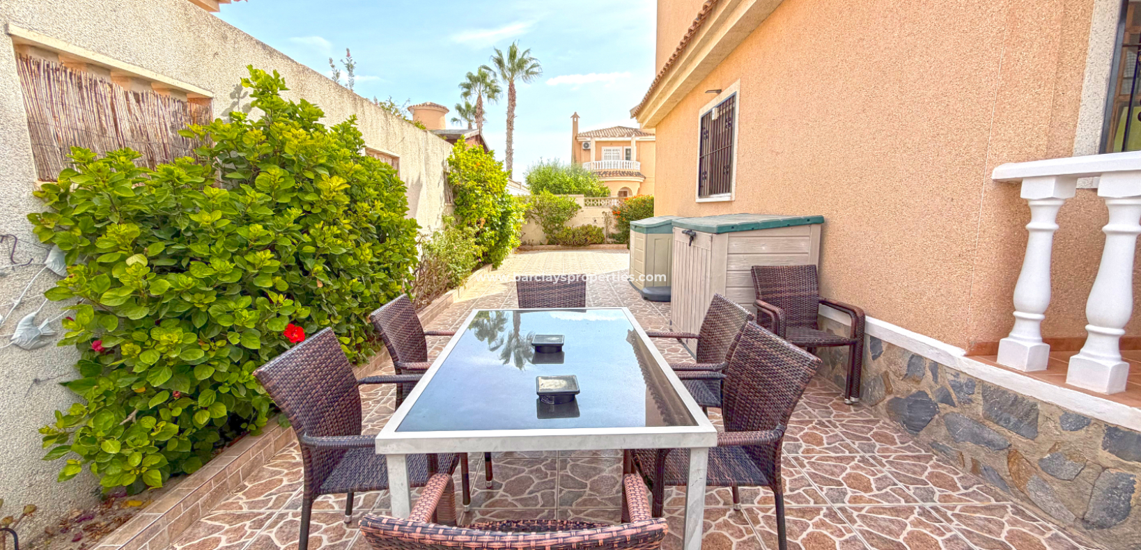 Resale - Detached - Urb. La Marina