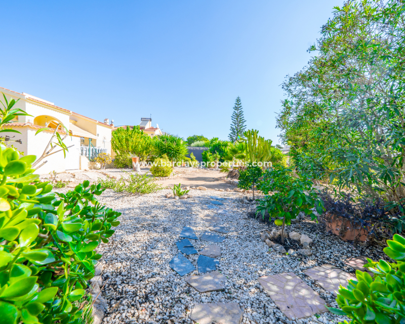 Resale - Detached - Urb. La Marina