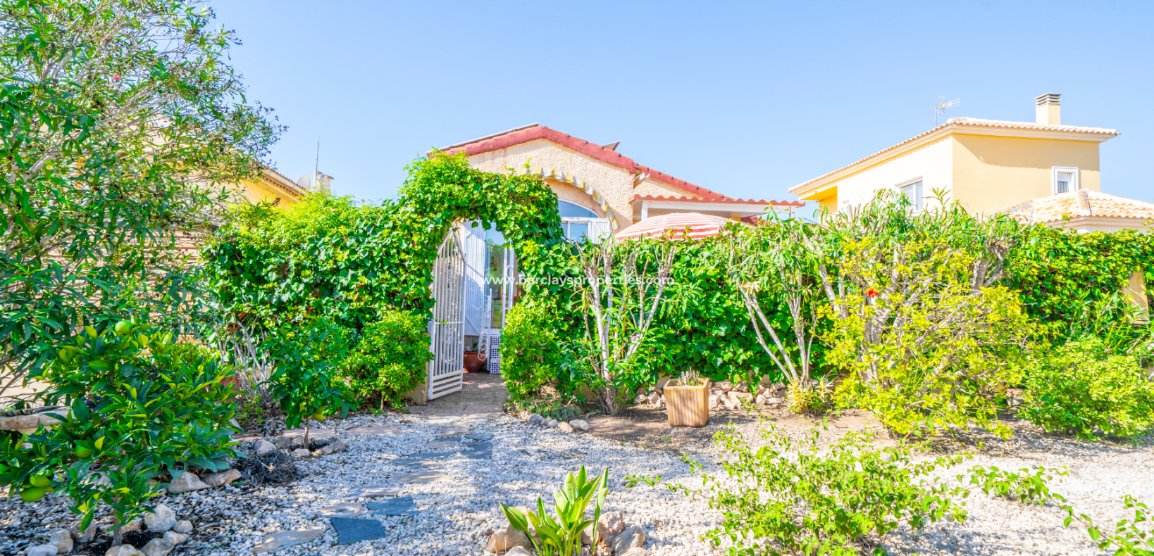 Resale - Detached - Urb. La Marina