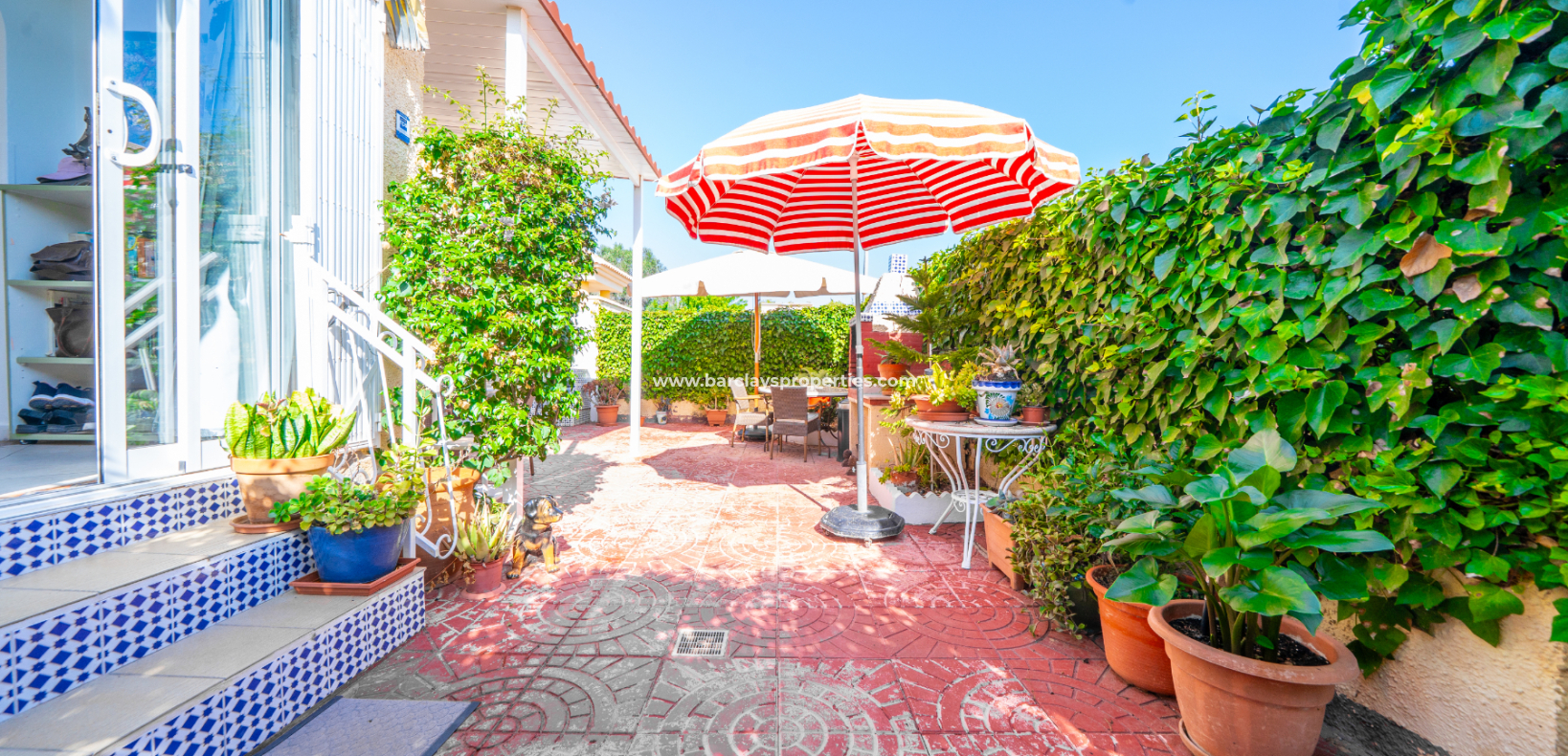 Resale - Detached - Urb. La Marina