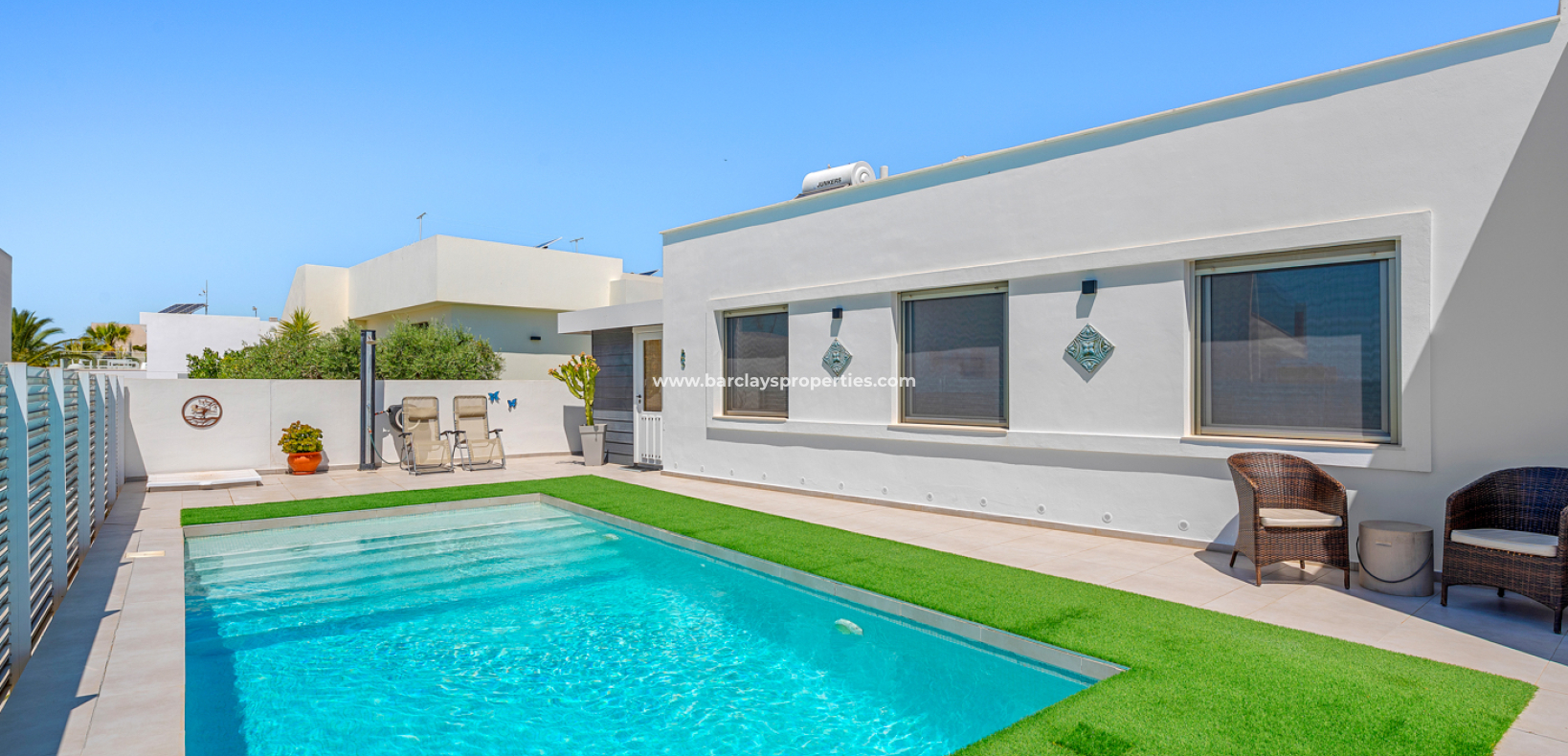 Resale - Detached - Urb. La Marina