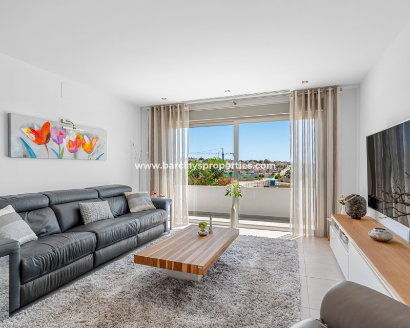 Resale - Detached - Urb. La Marina