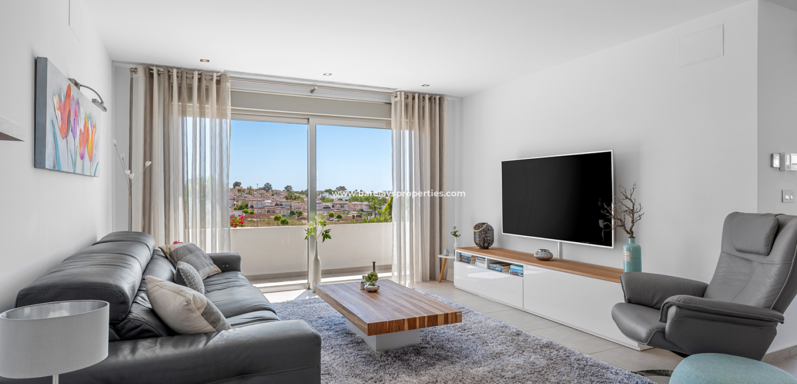 Resale - Detached - Urb. La Marina