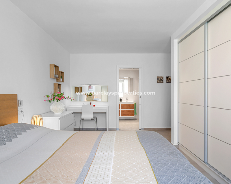 Resale - Detached - Urb. La Marina
