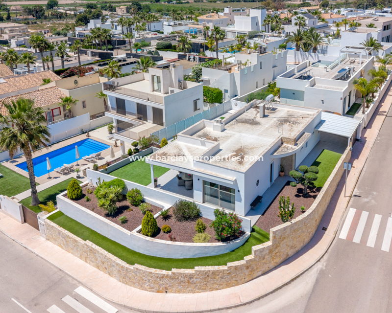 Resale - Detached - Urb. La Marina