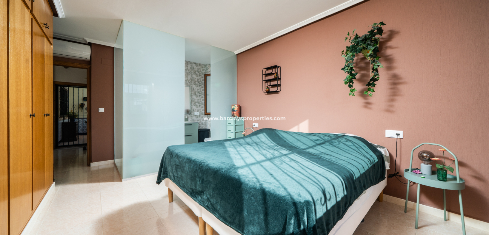 Resale - Detached - Urb. La Marina