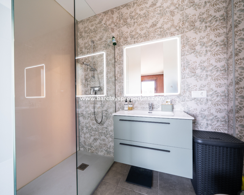 Resale - Detached - Urb. La Marina
