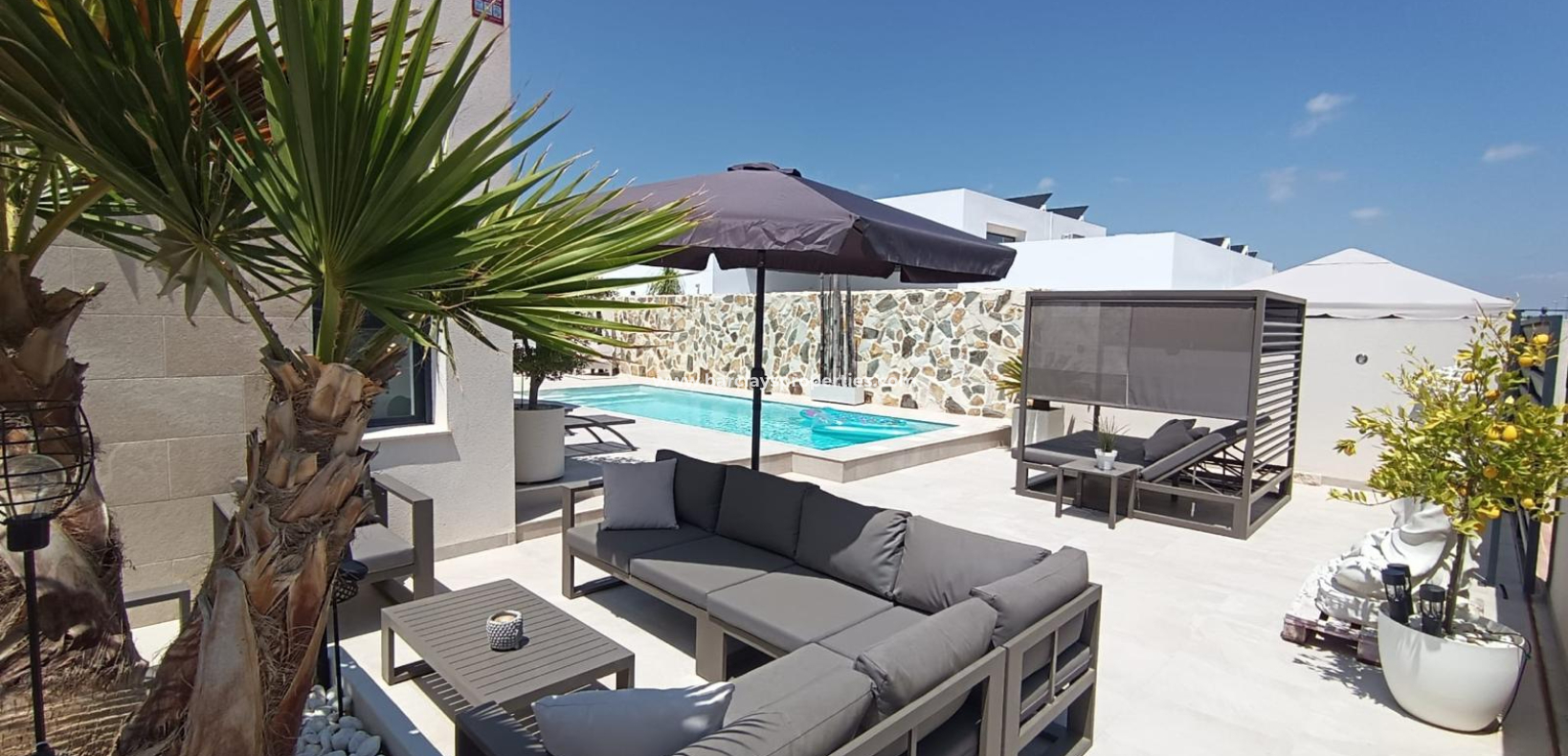 Resale - Freistendhe Villa - Daya Nueva