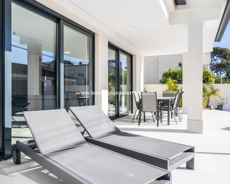 Resale - Freistendhe Villa - Guardamar del Segura - Urb Costabella