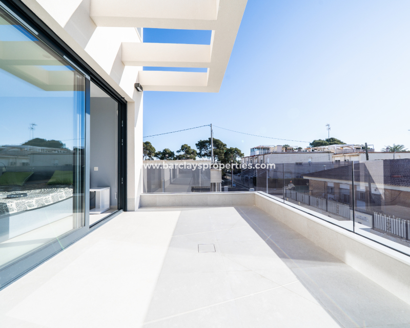 Resale - Freistendhe Villa - Guardamar del Segura - Urb Costabella