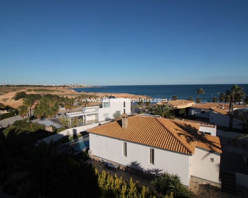 Resale - Freistendhe Villa - Playa Flamenca