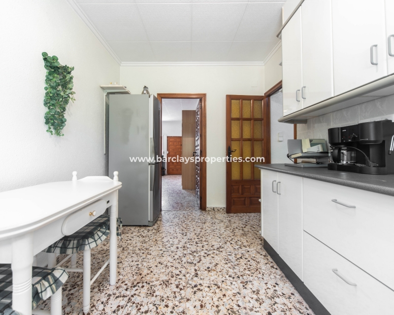 Resale - Freistendhe Villa - Urb. La Escuera