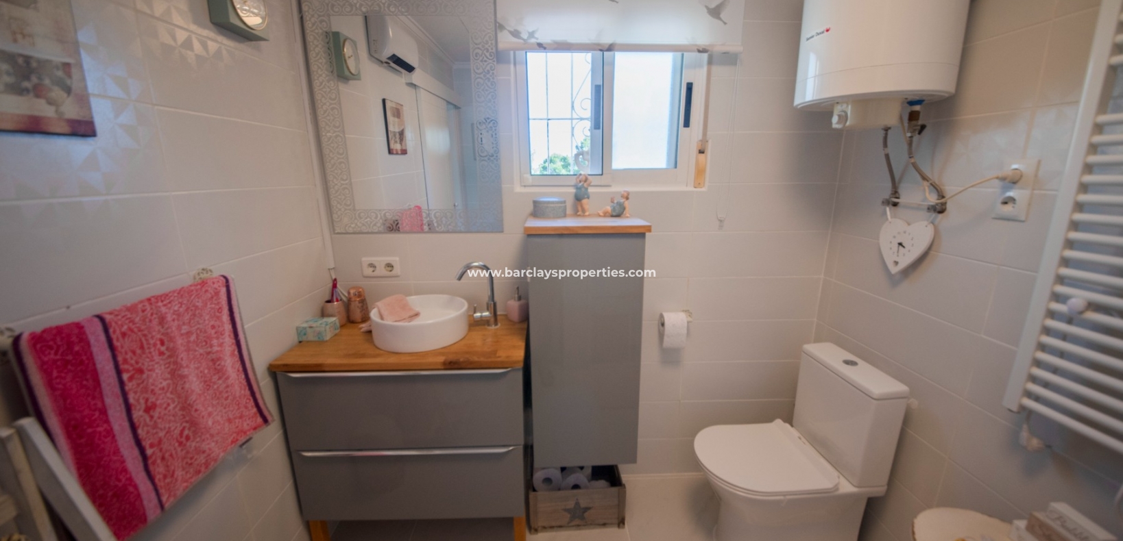 Resale - Freistendhe Villa - Urb. La Marina