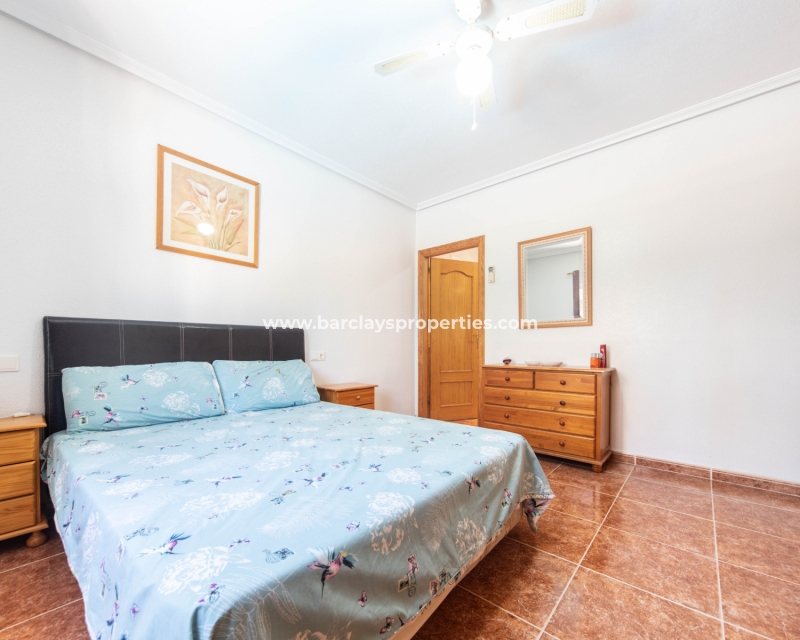 Resale - Freistendhe Villa - Urb. La Marina