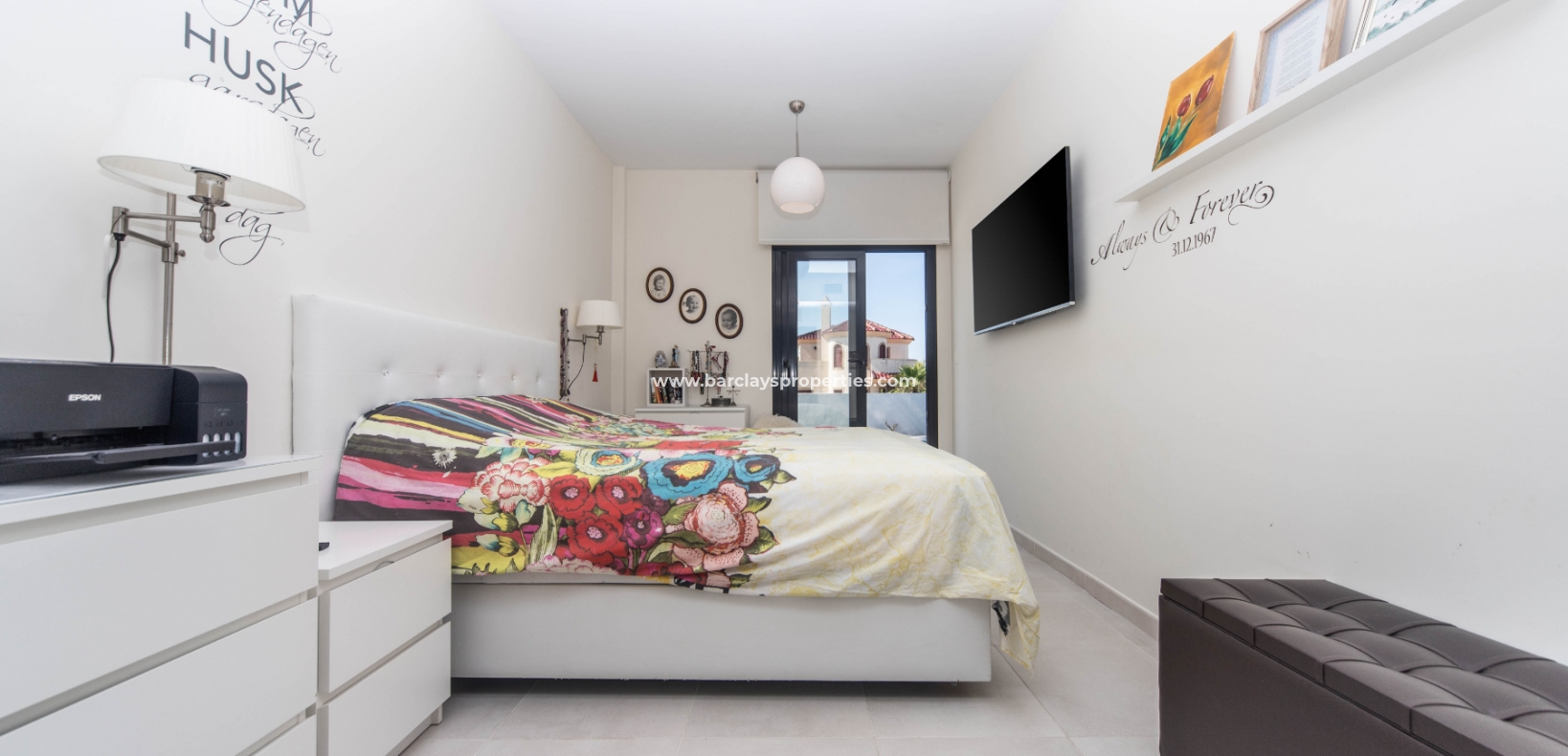 Resale - Freistendhe Villa - Urb. La Marina