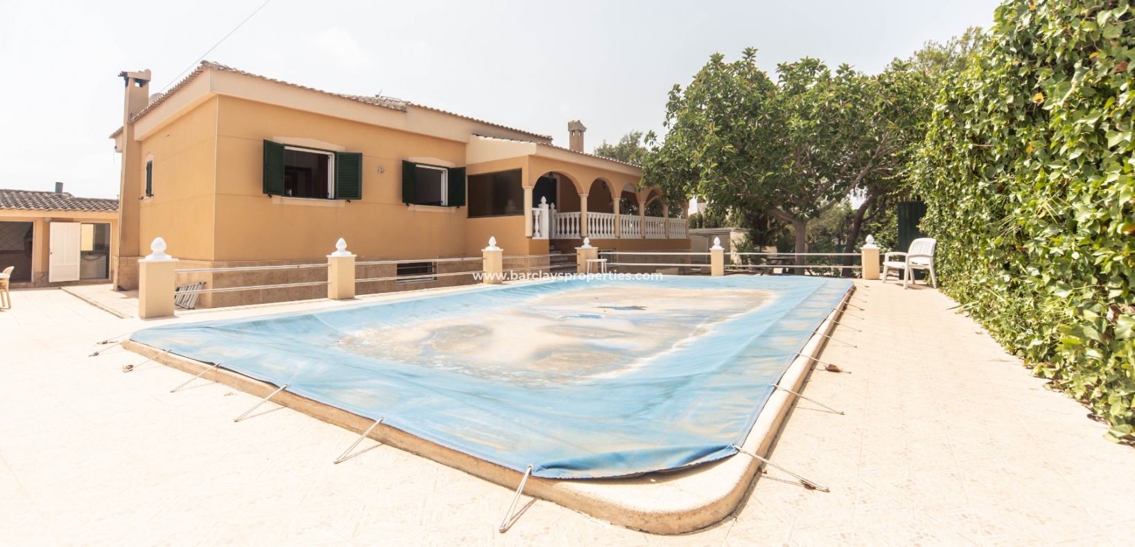 Resale - Freistendhe Villa - Urb. La Marina