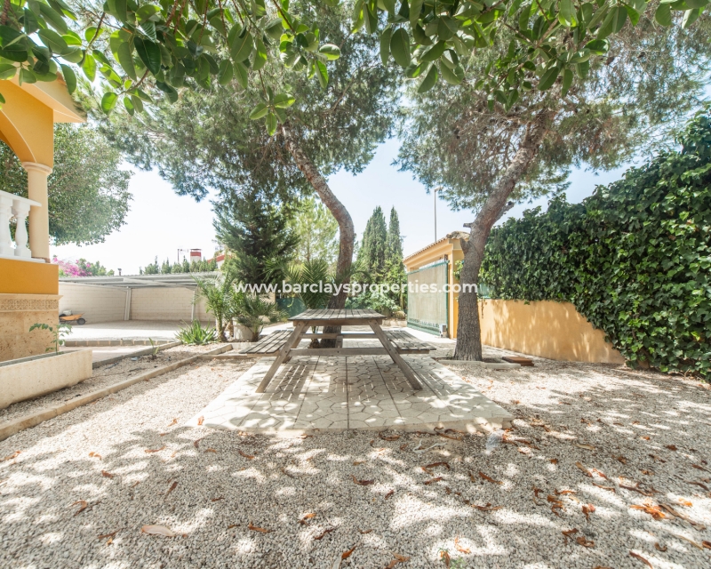 Resale - Freistendhe Villa - Urb. La Marina