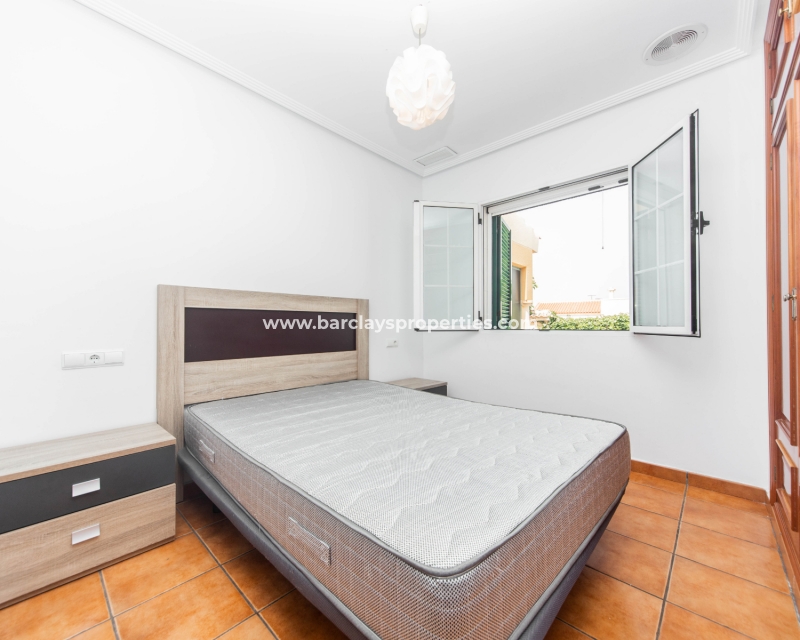 Resale - Freistendhe Villa - Urb. La Marina