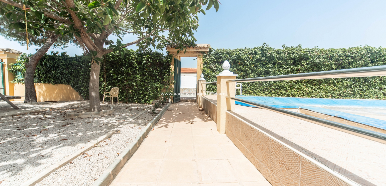 Resale - Freistendhe Villa - Urb. La Marina