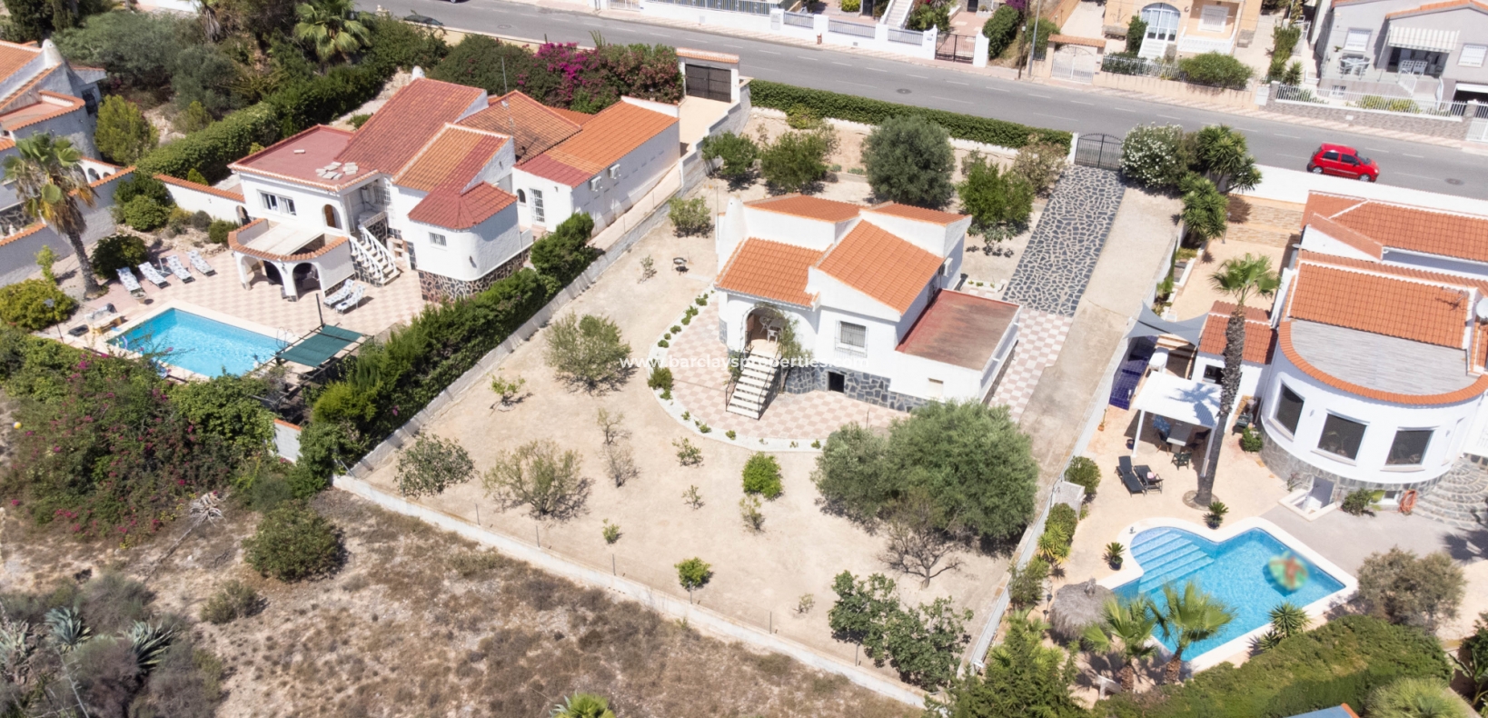 Resale - Freistendhe Villa - Urb. La Marina