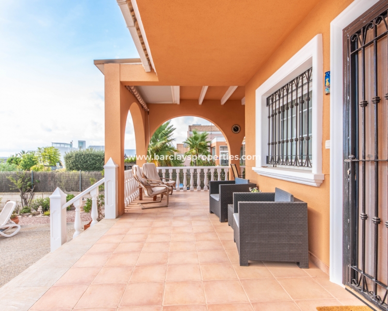 Resale - Freistendhe Villa - Urb. La Marina