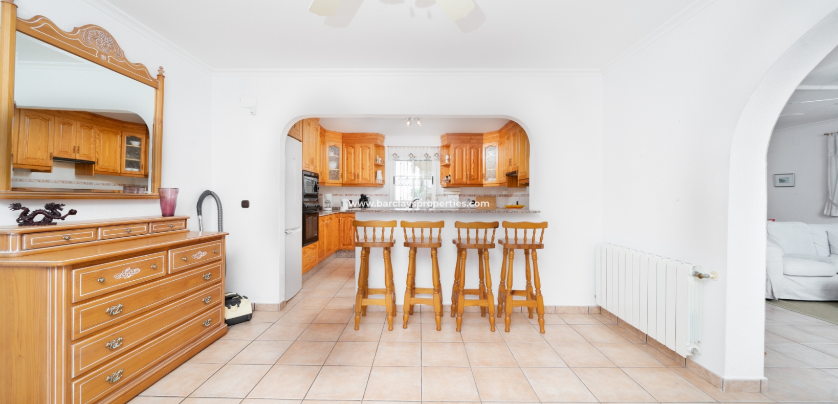 Resale - Freistendhe Villa - Urb. La Marina