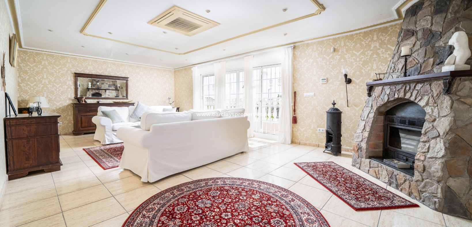 Resale - Freistendhe Villa - Urb. La Marina