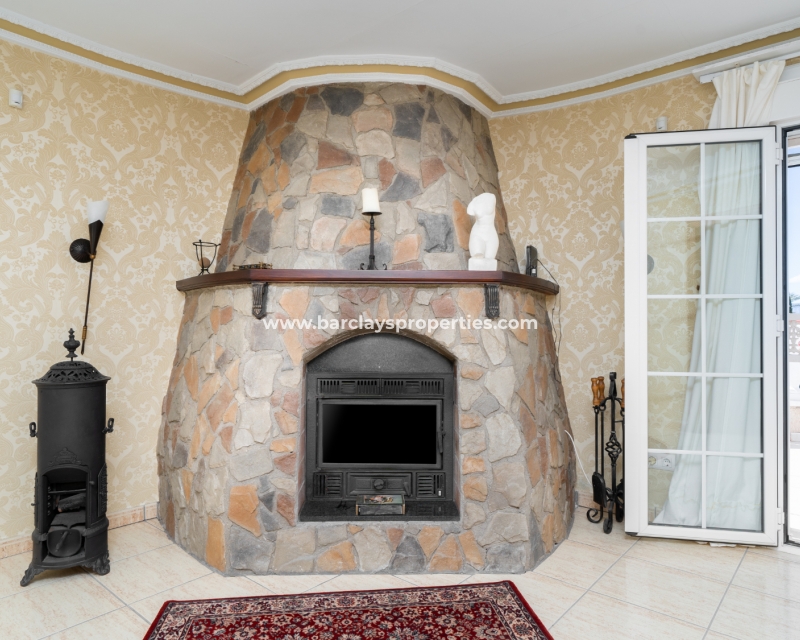 Resale - Freistendhe Villa - Urb. La Marina