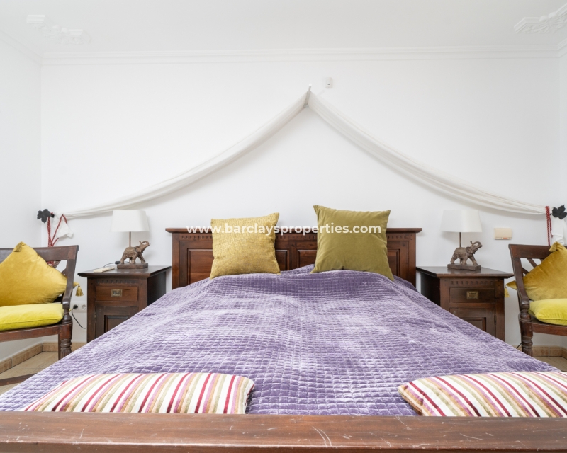 Resale - Freistendhe Villa - Urb. La Marina