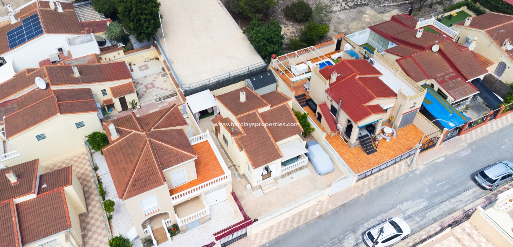 Resale - Freistendhe Villa - Urb. La Marina