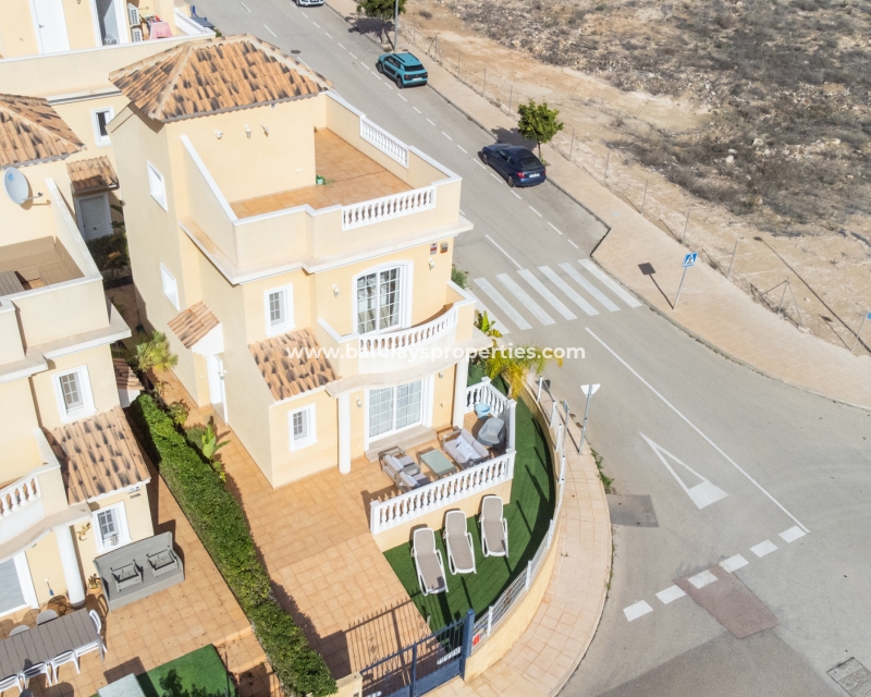 Resale - Freistendhe Villa - Urb. La Marina