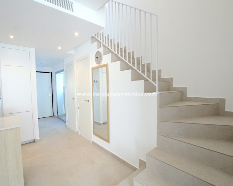 Resale - Freistendhe Villa - Urb. La Marina