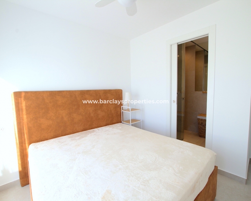 Resale - Freistendhe Villa - Urb. La Marina