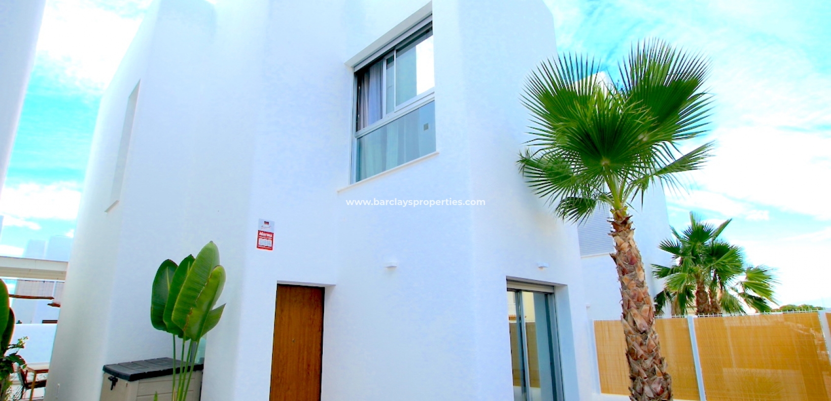 Resale - Freistendhe Villa - Urb. La Marina