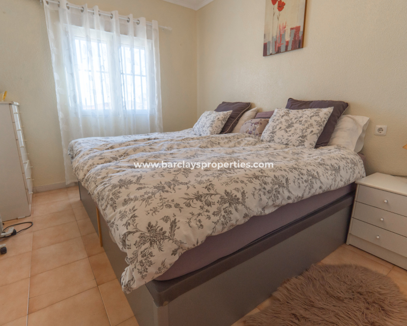 Resale - Freistendhe Villa - Urb. La Marina