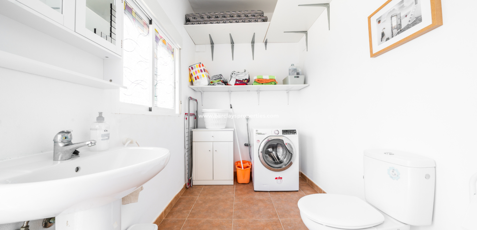 Resale - Freistendhe Villa - Urb. La Marina