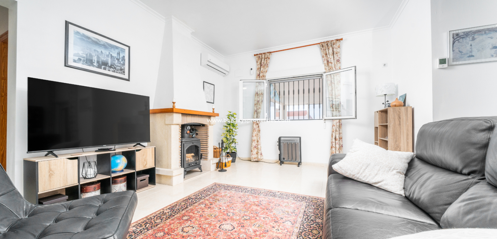 Resale - Freistendhe Villa - Urb. La Marina