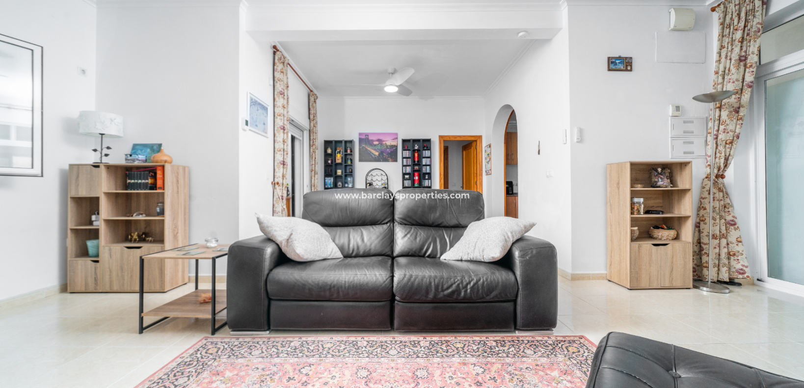 Resale - Freistendhe Villa - Urb. La Marina