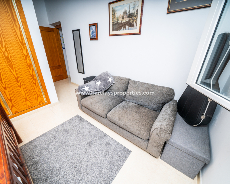 Resale - Freistendhe Villa - Urb. La Marina