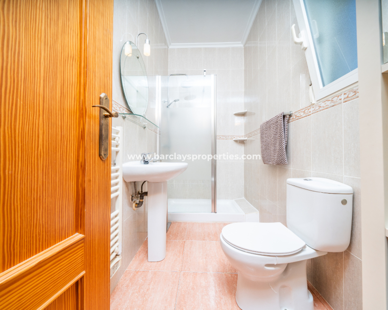 Resale - Freistendhe Villa - Urb. La Marina