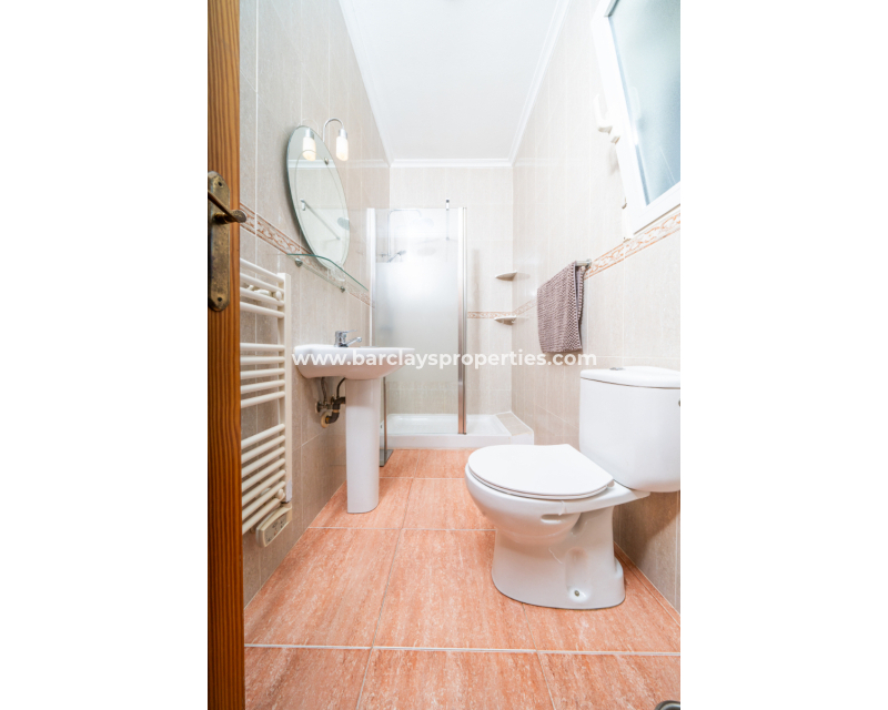 Resale - Freistendhe Villa - Urb. La Marina