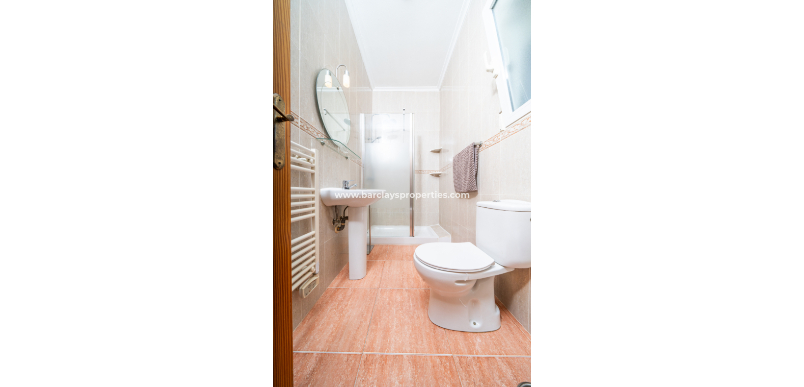 Resale - Freistendhe Villa - Urb. La Marina