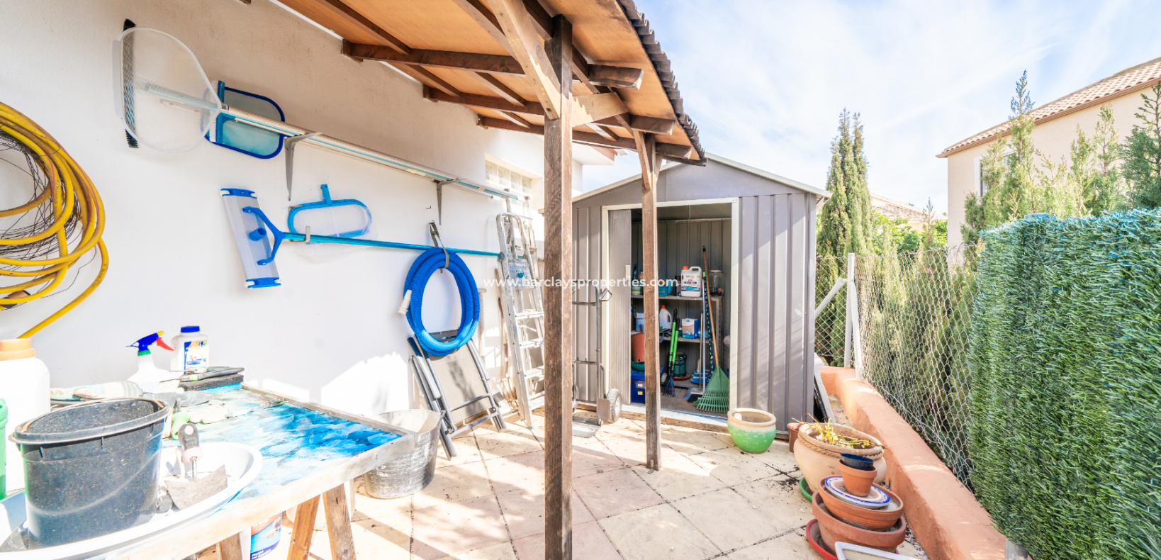 Resale - Freistendhe Villa - Urb. La Marina