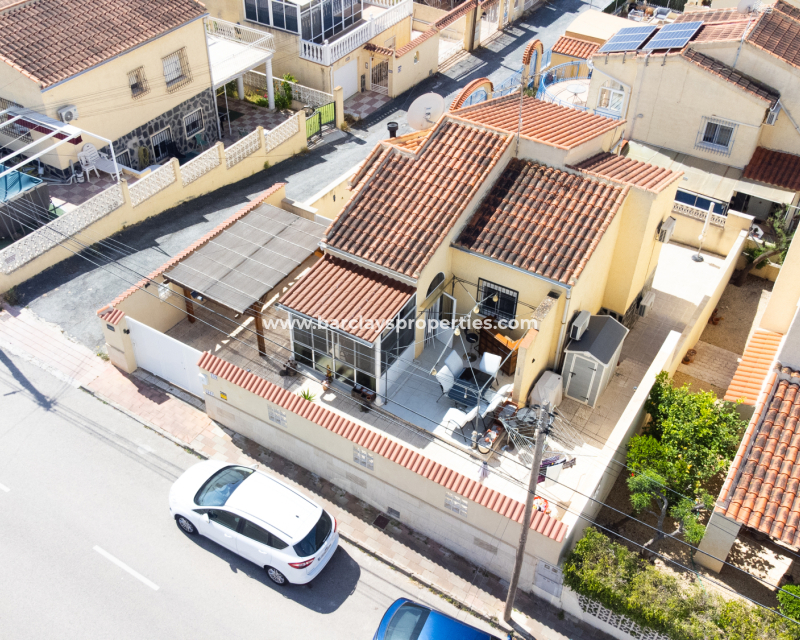 Resale - Freistendhe Villa - Urb. La Marina