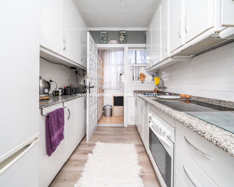 Resale - Freistendhe Villa - Urb. La Marina