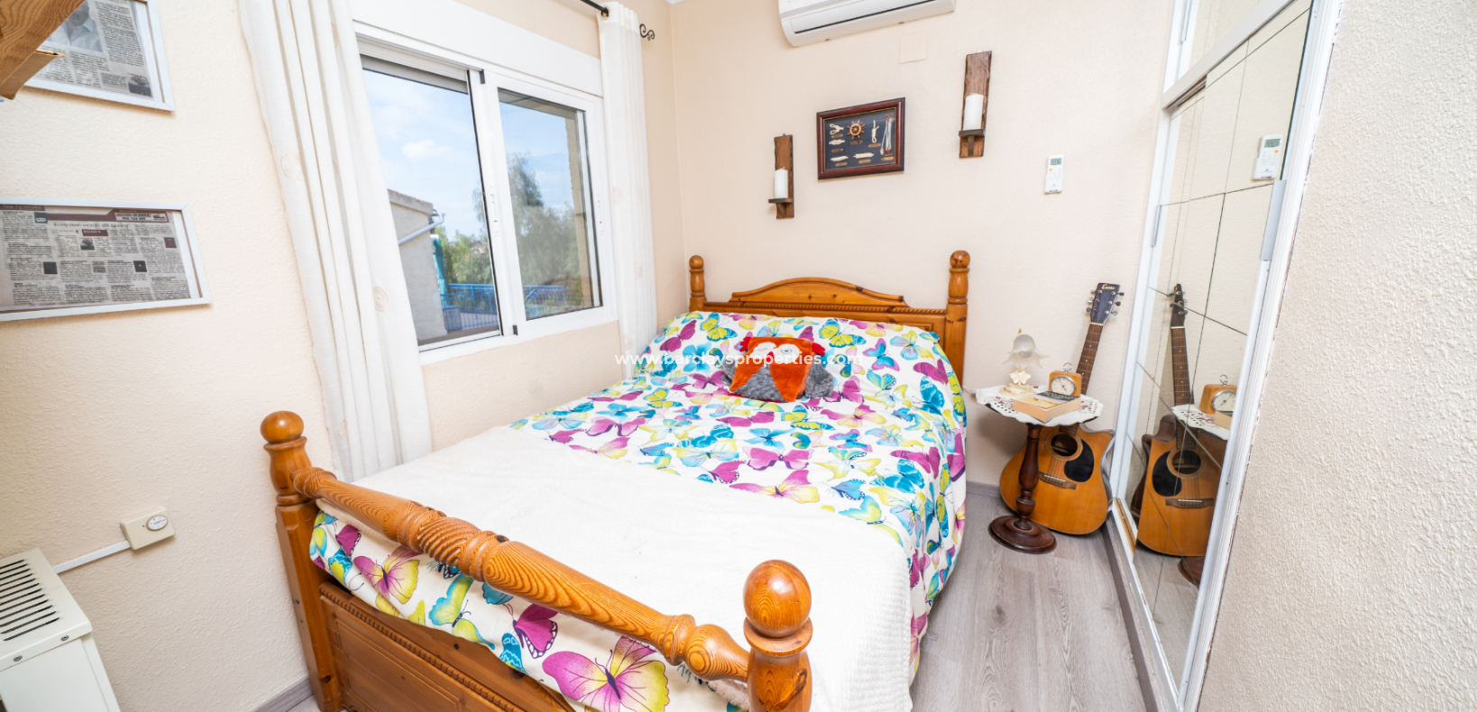 Resale - Freistendhe Villa - Urb. La Marina