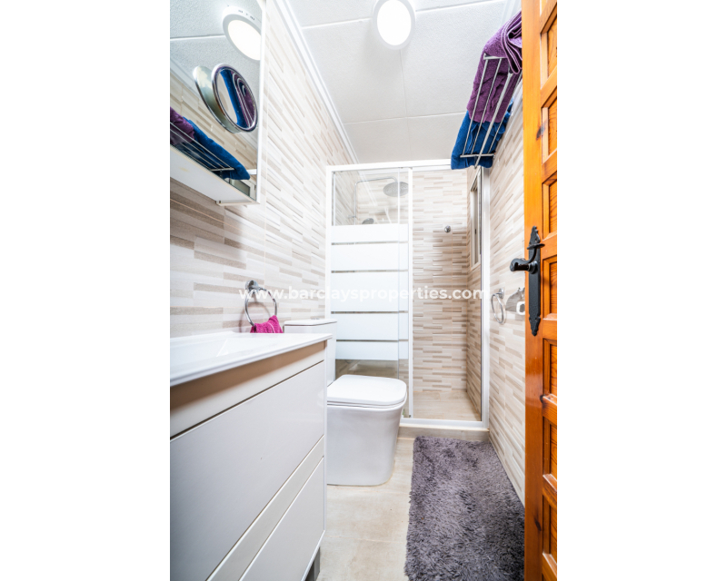 Resale - Freistendhe Villa - Urb. La Marina