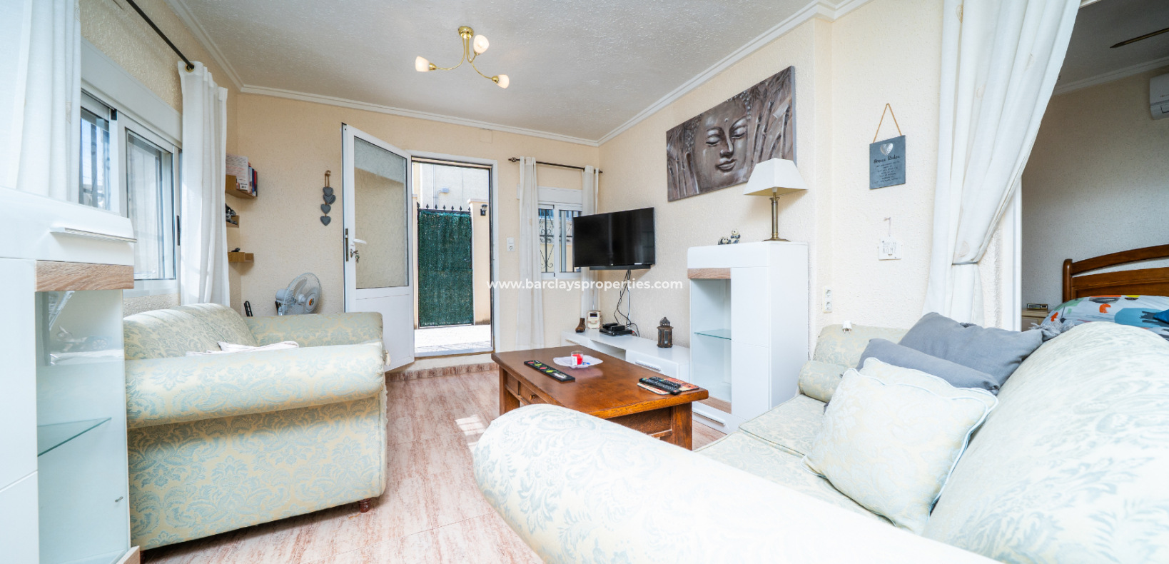 Resale - Freistendhe Villa - Urb. La Marina