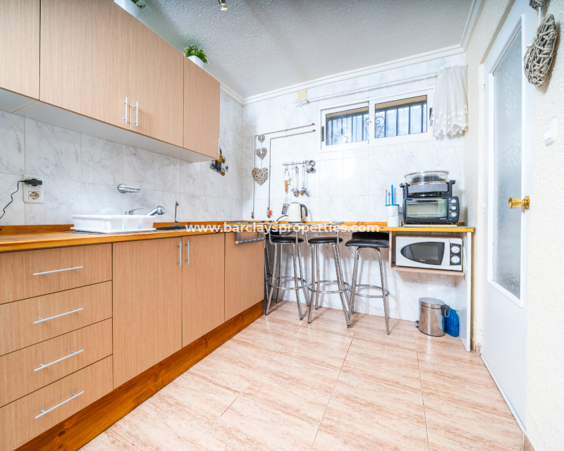 Resale - Freistendhe Villa - Urb. La Marina