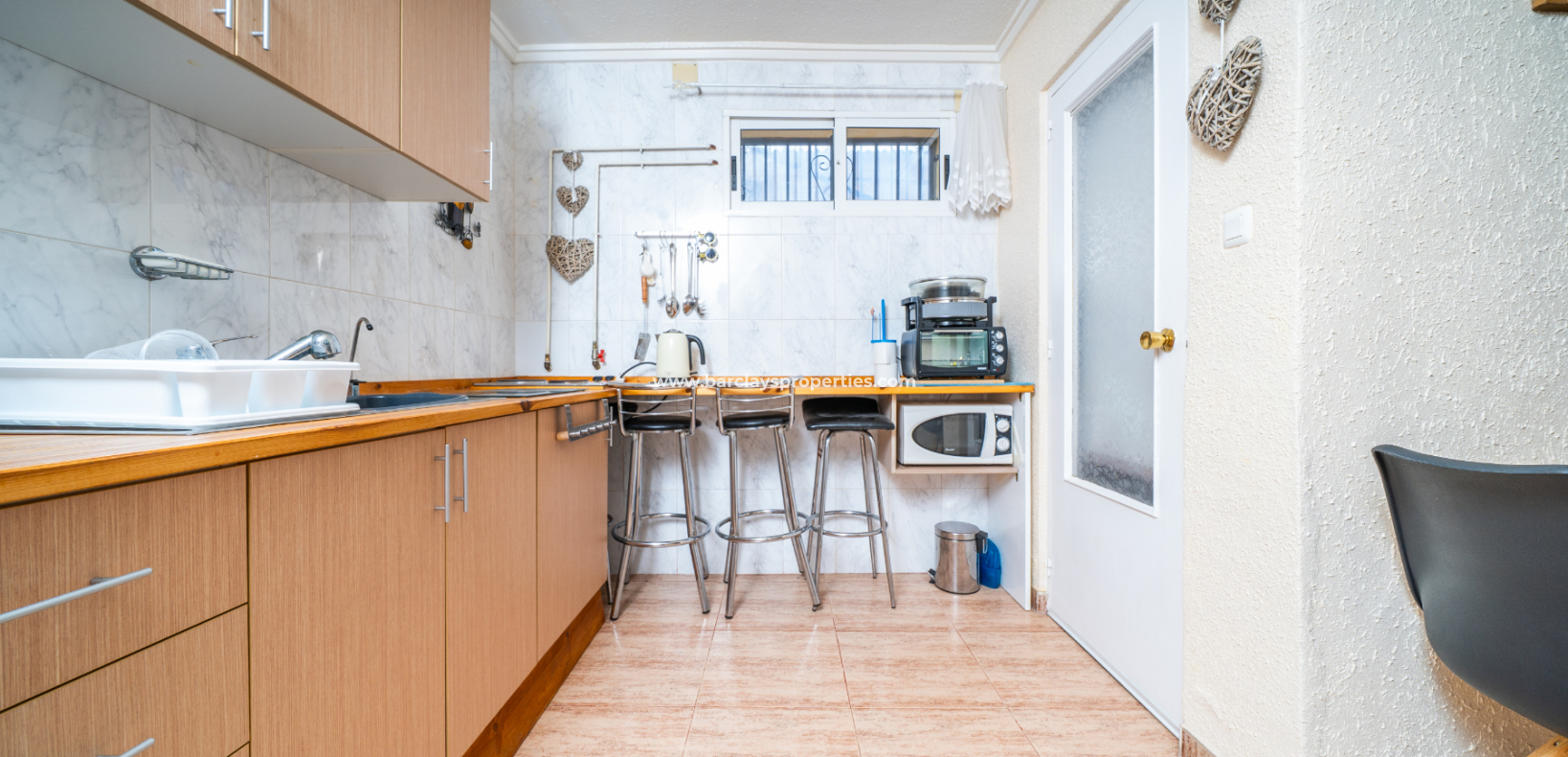 Resale - Freistendhe Villa - Urb. La Marina